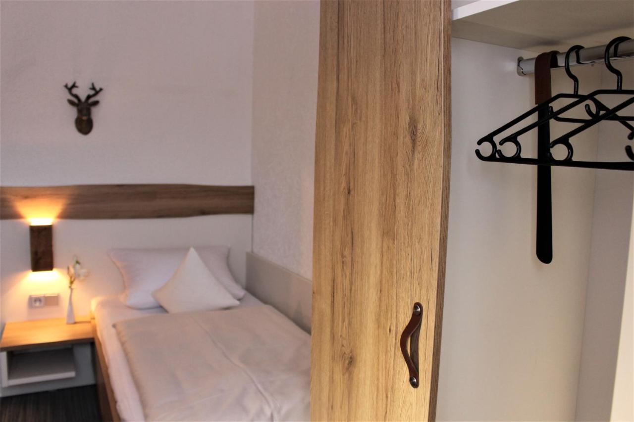 Hotel Berghof Wasserkuppe & Gaestehaus Fuldaquelle Gersfeld Zewnętrze zdjęcie