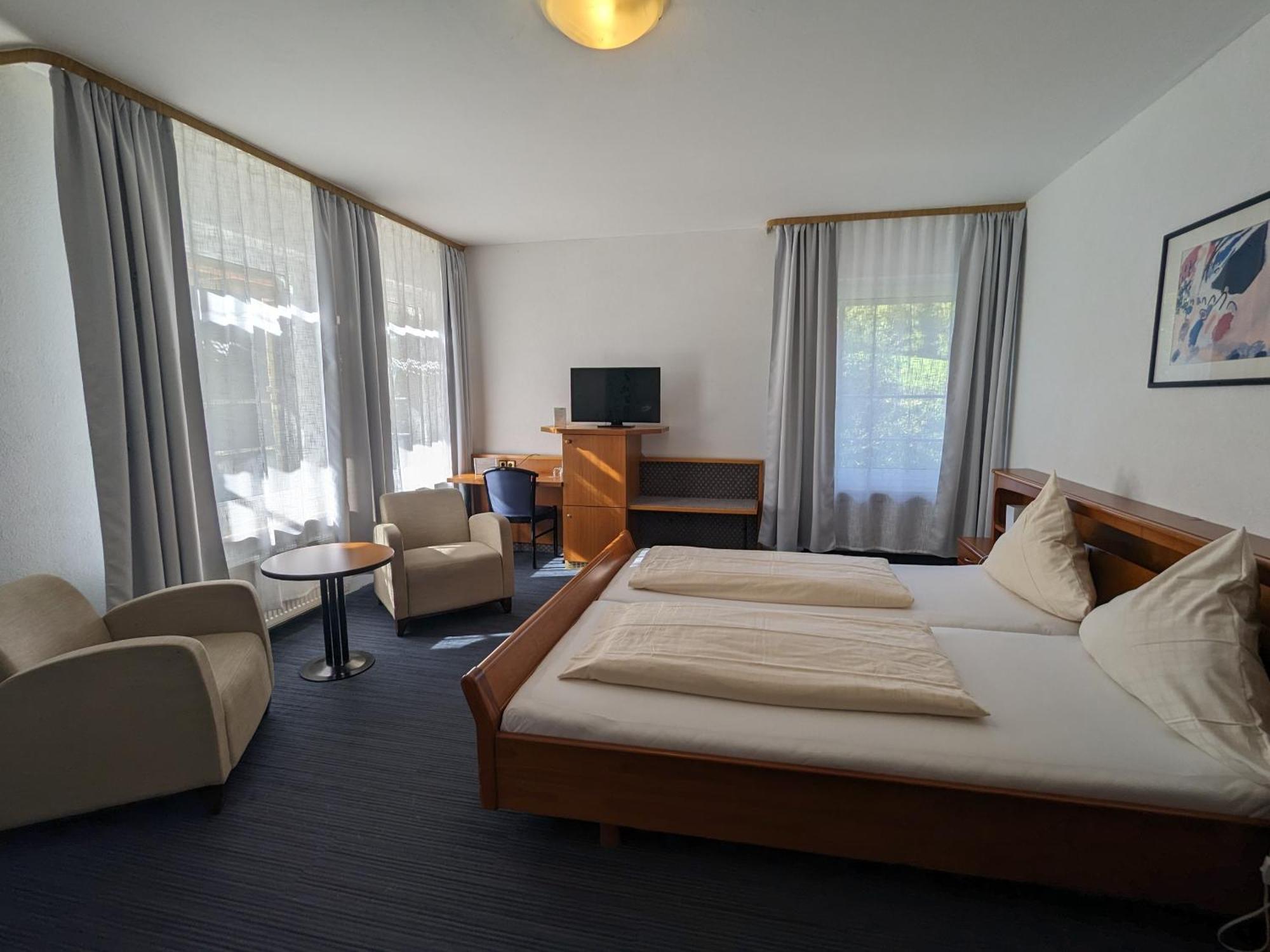 Hotel Berghof Wasserkuppe & Gaestehaus Fuldaquelle Gersfeld Pokój zdjęcie