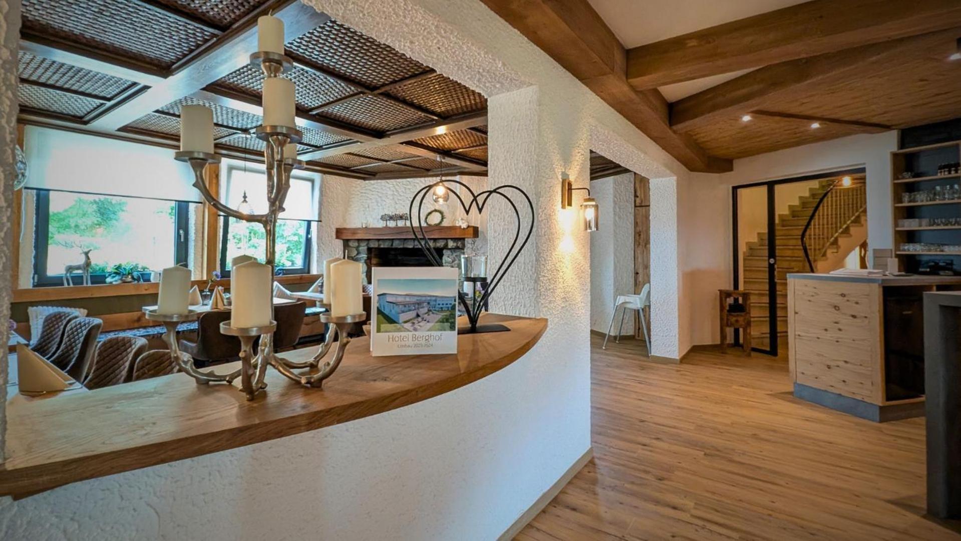 Hotel Berghof Wasserkuppe & Gaestehaus Fuldaquelle Gersfeld Zewnętrze zdjęcie