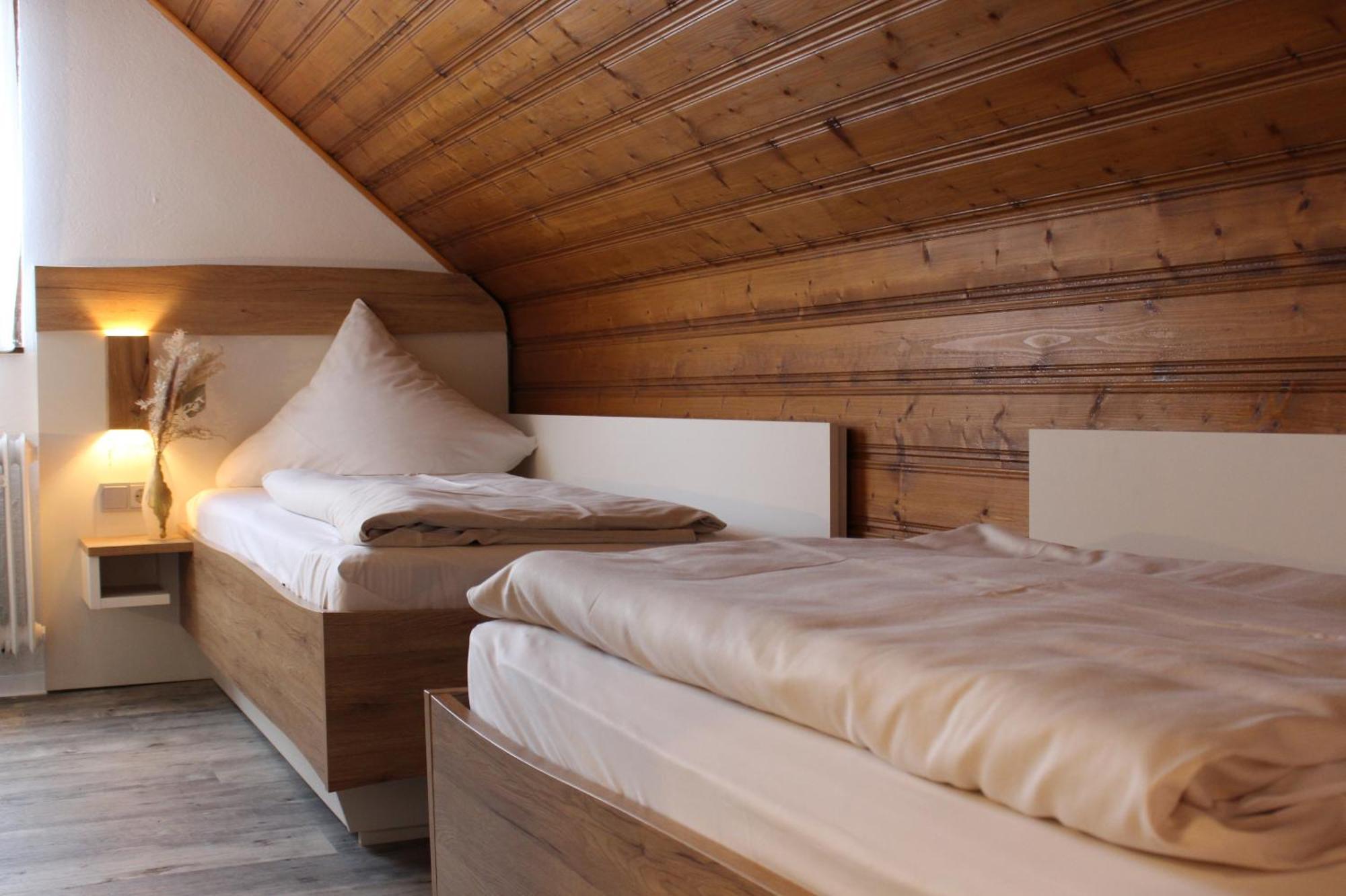 Hotel Berghof Wasserkuppe & Gaestehaus Fuldaquelle Gersfeld Zewnętrze zdjęcie