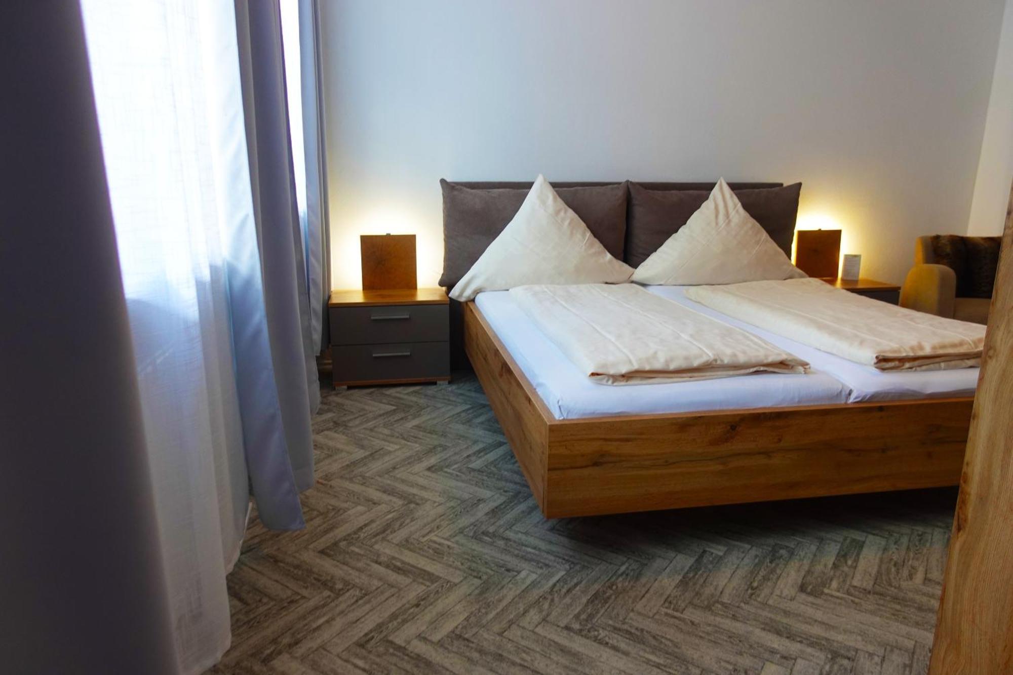Hotel Berghof Wasserkuppe & Gaestehaus Fuldaquelle Gersfeld Zewnętrze zdjęcie