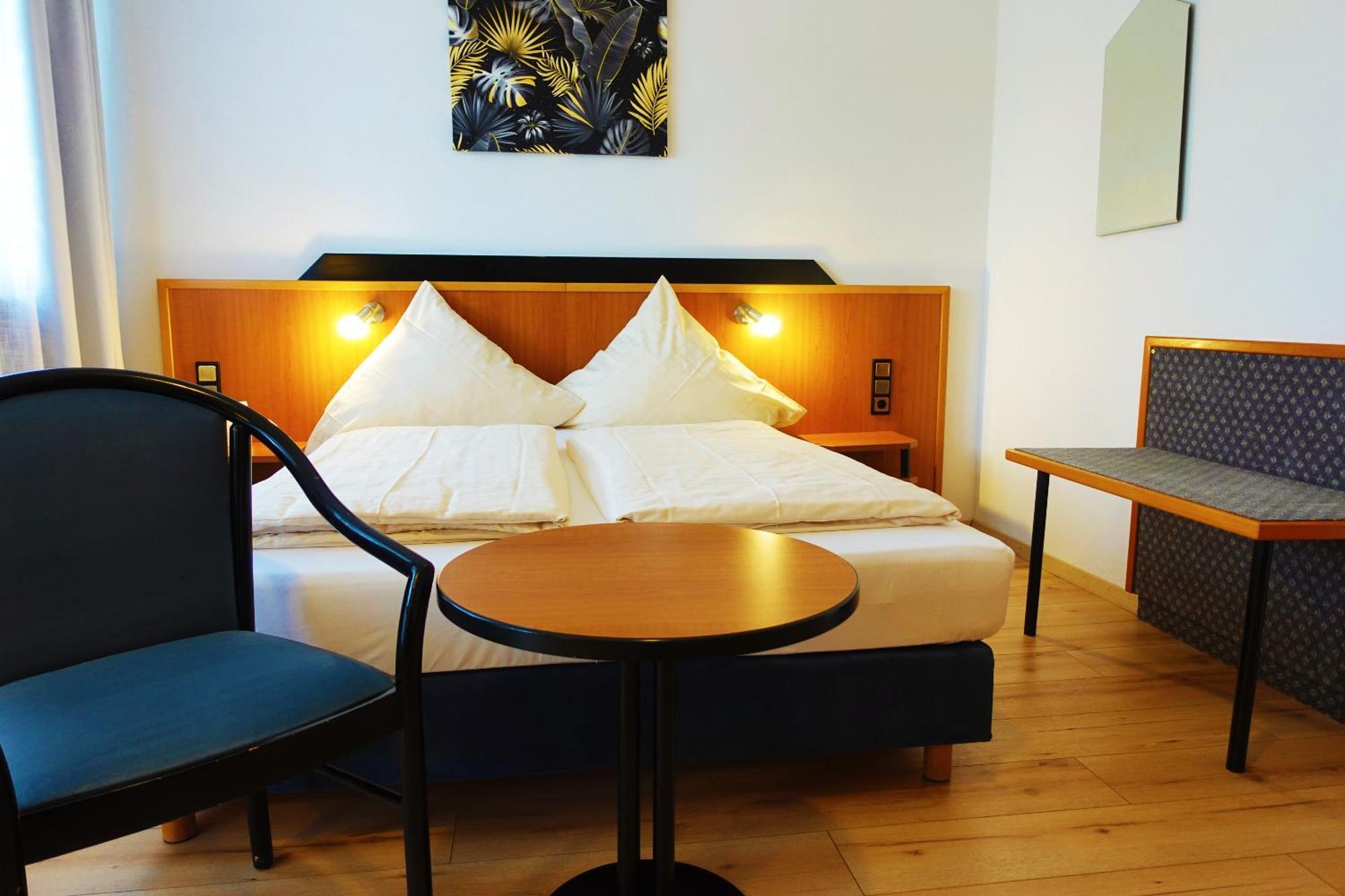 Hotel Berghof Wasserkuppe & Gaestehaus Fuldaquelle Gersfeld Zewnętrze zdjęcie