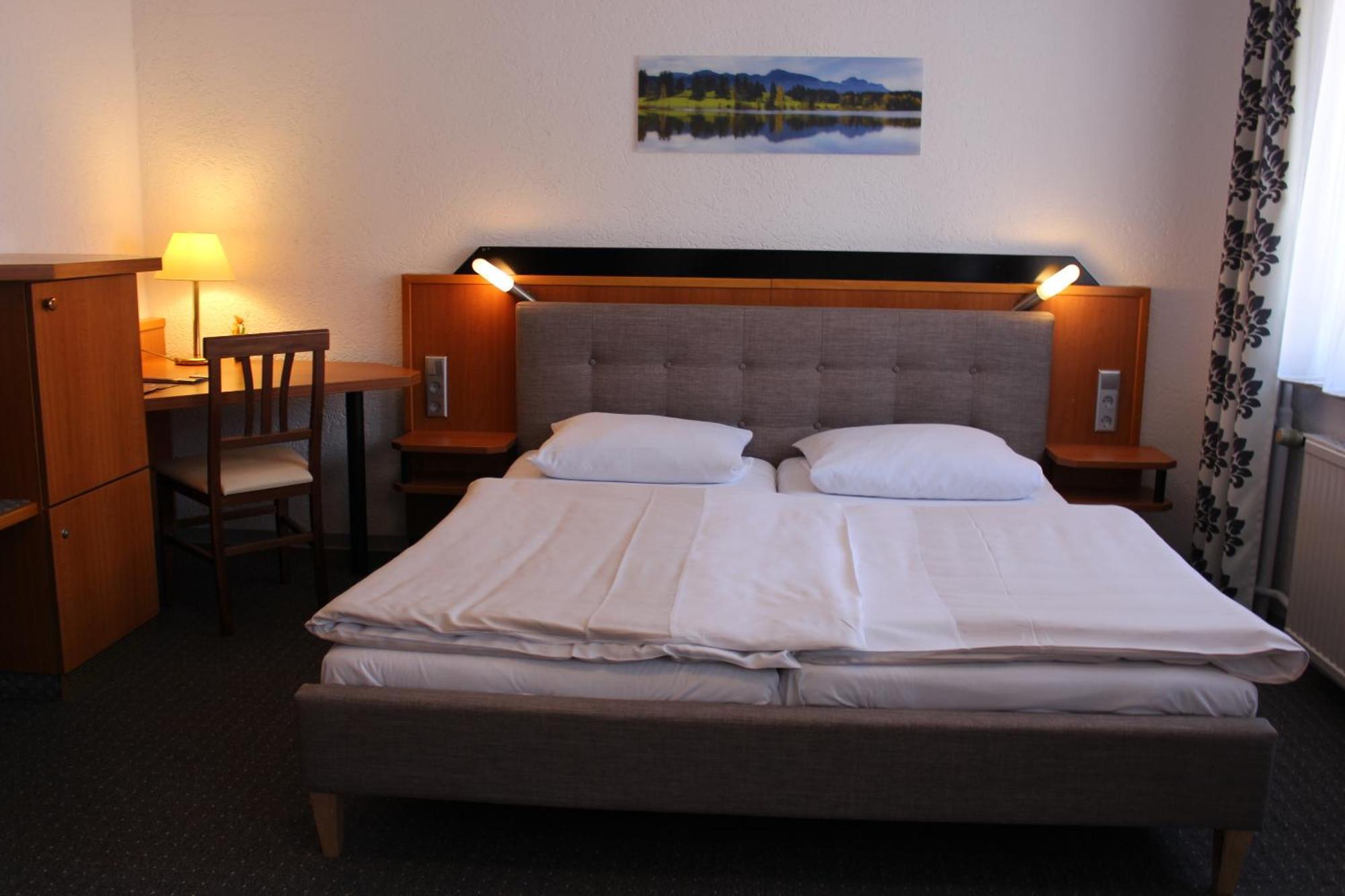 Hotel Berghof Wasserkuppe & Gaestehaus Fuldaquelle Gersfeld Pokój zdjęcie
