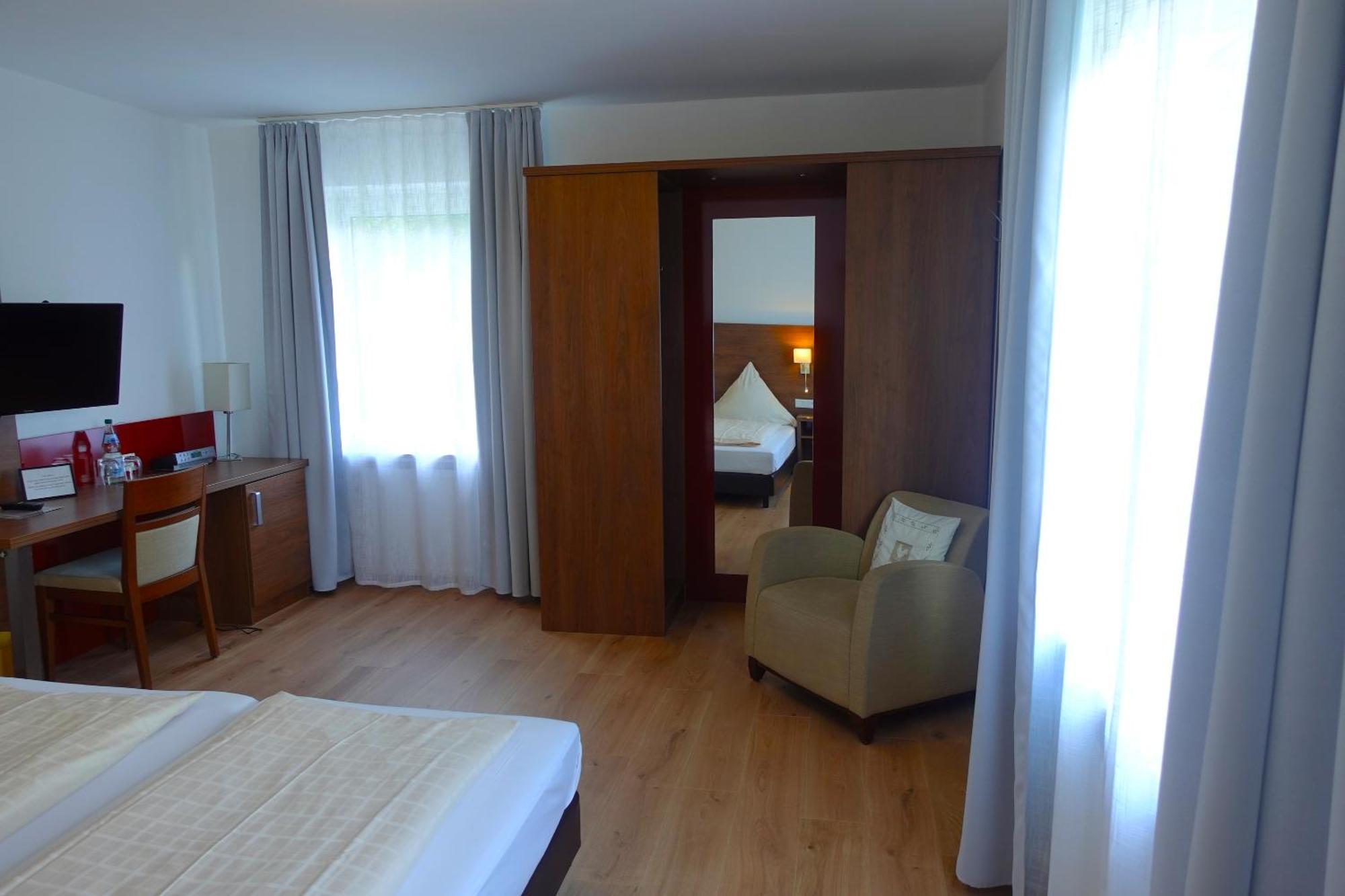 Hotel Berghof Wasserkuppe & Gaestehaus Fuldaquelle Gersfeld Pokój zdjęcie