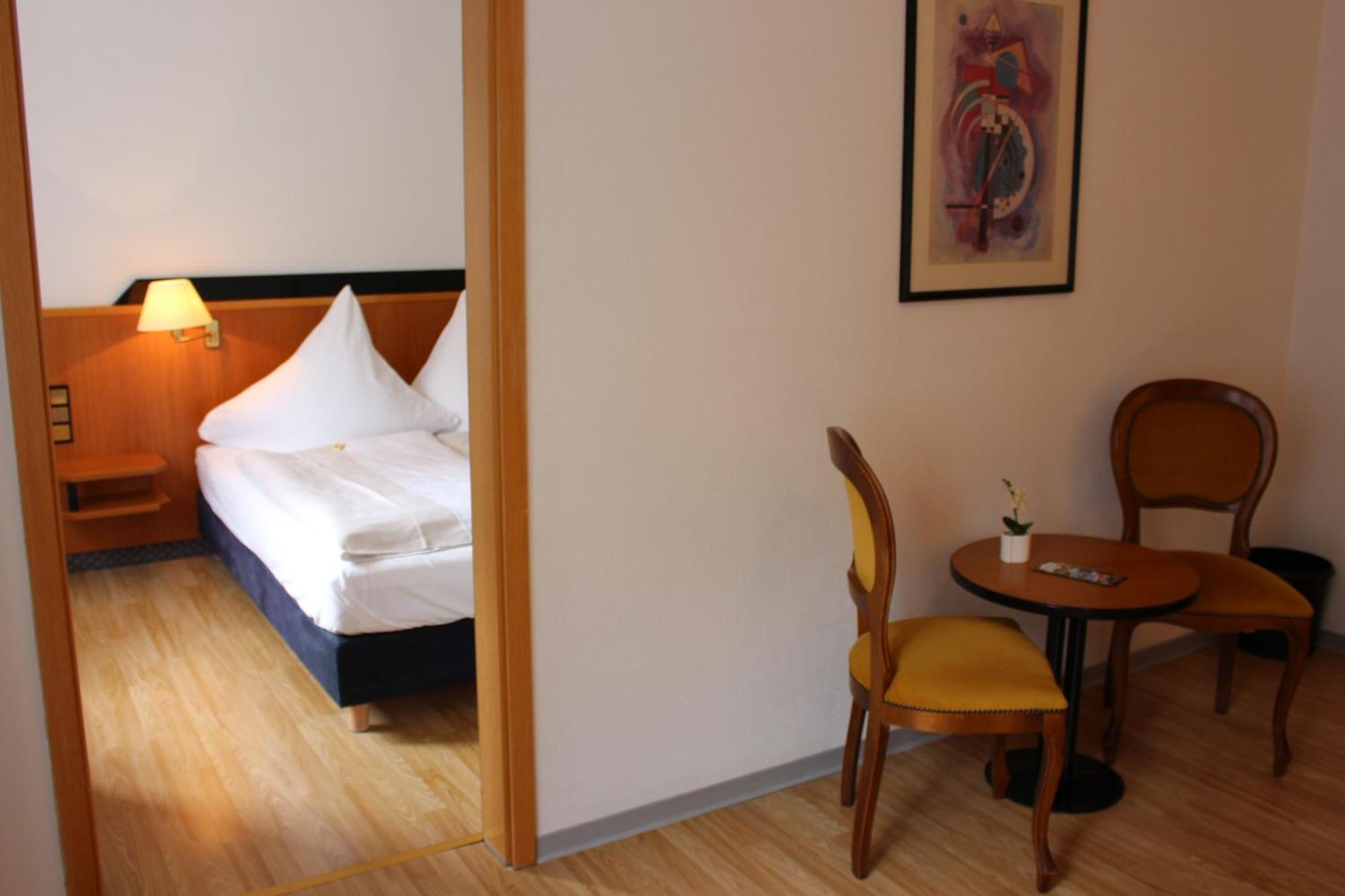Hotel Berghof Wasserkuppe & Gaestehaus Fuldaquelle Gersfeld Pokój zdjęcie